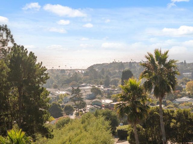 532 Moonrise Lane, Aptos, CA 95003