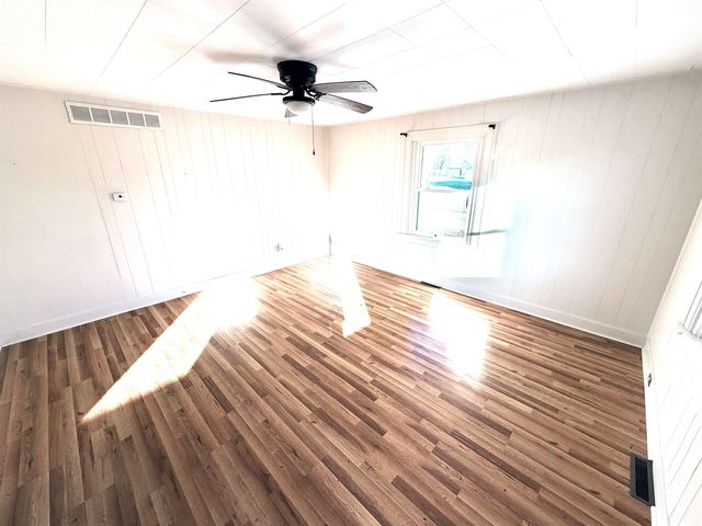 1701 S Millwood St, Wichita, KS 67213