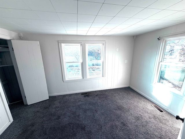 1701 S Millwood St, Wichita, KS 67213