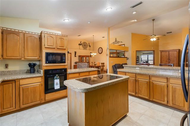 18711 NORTHCLIFF STREET, Orlando, FL 32833