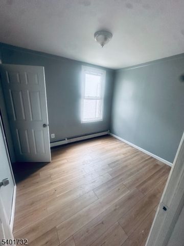 553 S 10Th St, Newark City, NJ 07103