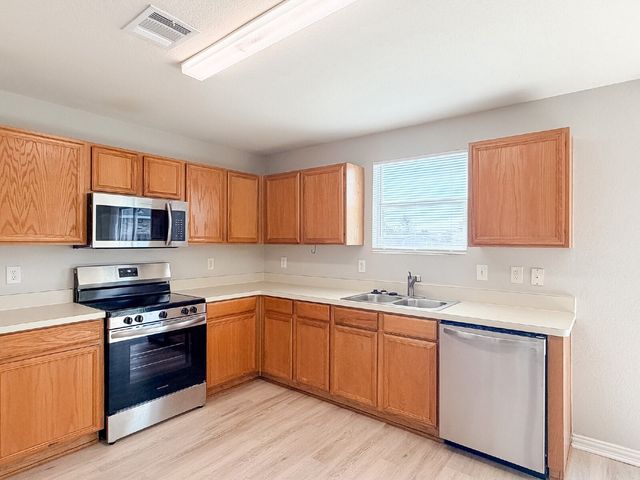 670 Horn Street, Crowley, TX 76036
