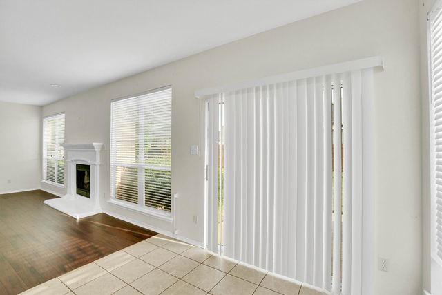 1107 Eastbrook Drive, Glenn Heights, TX 75154