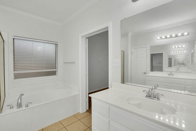 1107 Eastbrook Drive, Glenn Heights, TX 75154