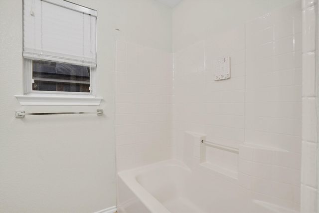1107 Eastbrook Drive, Glenn Heights, TX 75154