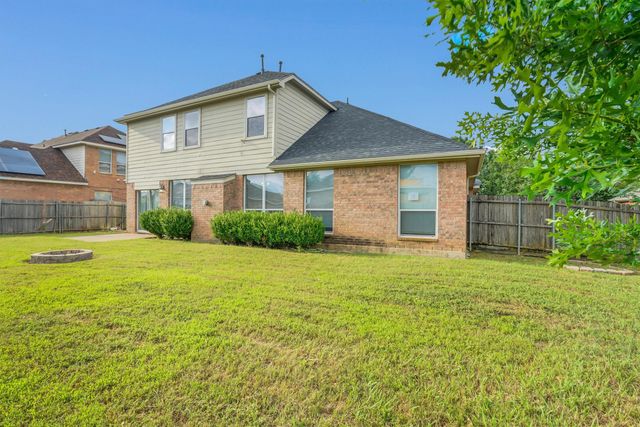 1107 Eastbrook Drive, Glenn Heights, TX 75154