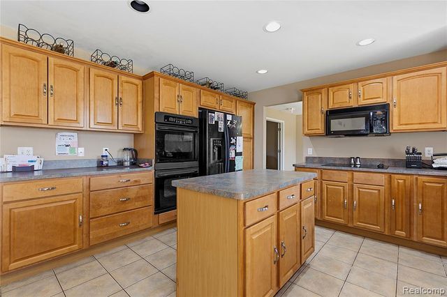 50426 Chief Drive, Macomb, MI 48044