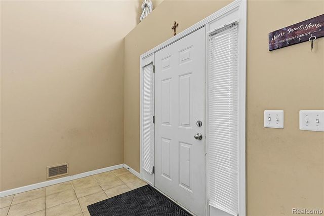 50426 Chief Drive, Macomb, MI 48044