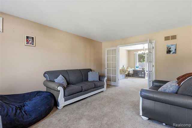 50426 Chief Drive, Macomb, MI 48044