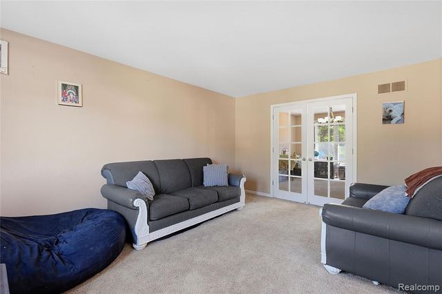 50426 Chief Drive, Macomb, MI 48044