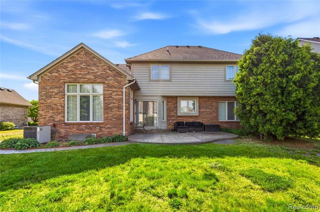 50426 Chief Drive, Macomb, MI 48044