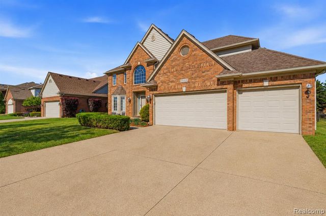 50426 Chief Drive, Macomb, MI 48044