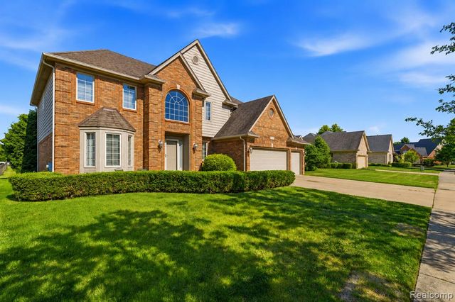 50426 Chief Drive, Macomb, MI 48044