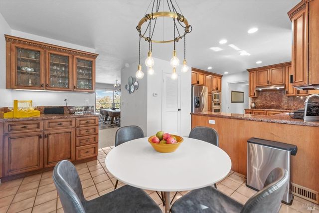 5860 Sharp Rd, Calistoga, CA 94515