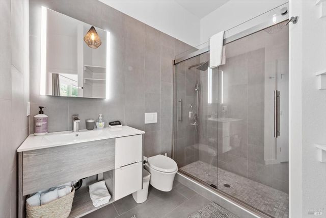 5860 Sharp Rd, Calistoga, CA 94515