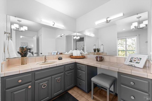 5860 Sharp Rd, Calistoga, CA 94515