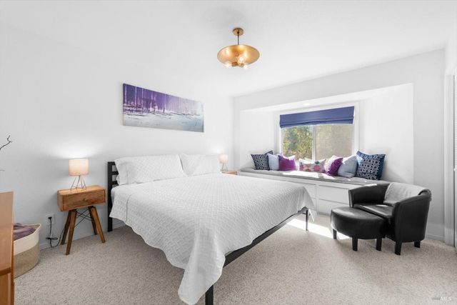 5860 Sharp Rd, Calistoga, CA 94515