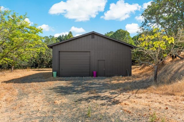 5860 Sharp Rd, Calistoga, CA 94515