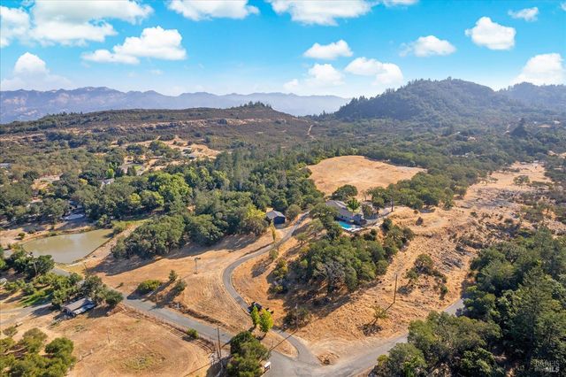 5860 Sharp Rd, Calistoga, CA 94515