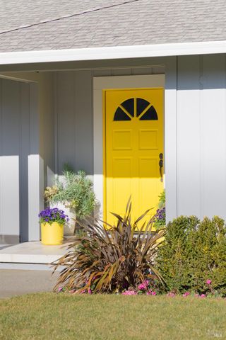 5860 Sharp Rd, Calistoga, CA 94515