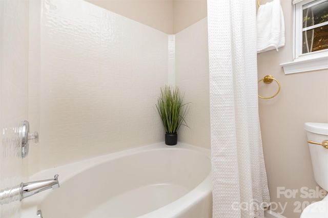 12327 Jessica Place, Charlotte, NC 28269