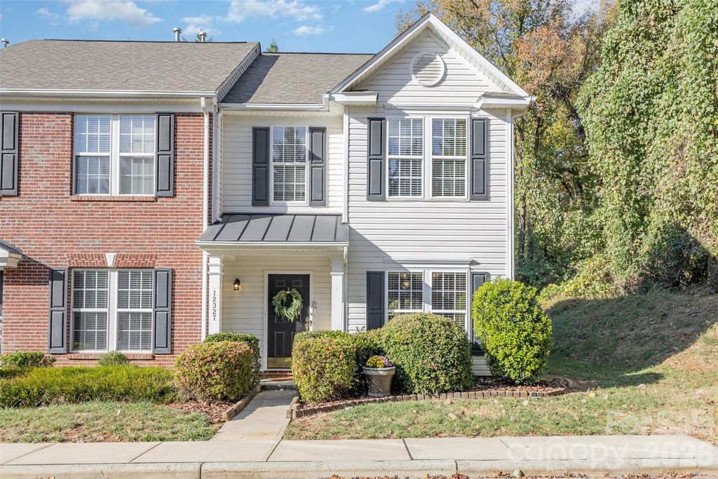 12327 Jessica Place, Charlotte, NC 28269