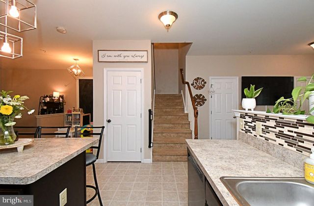 2152 DANVILLE DR, Pennsburg, PA 18073