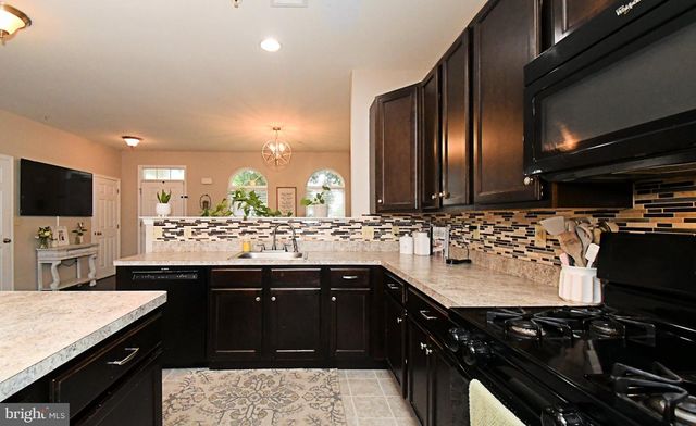 2152 DANVILLE DR, Pennsburg, PA 18073