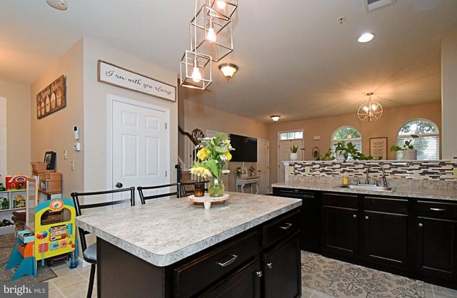 2152 DANVILLE DR, Pennsburg, PA 18073