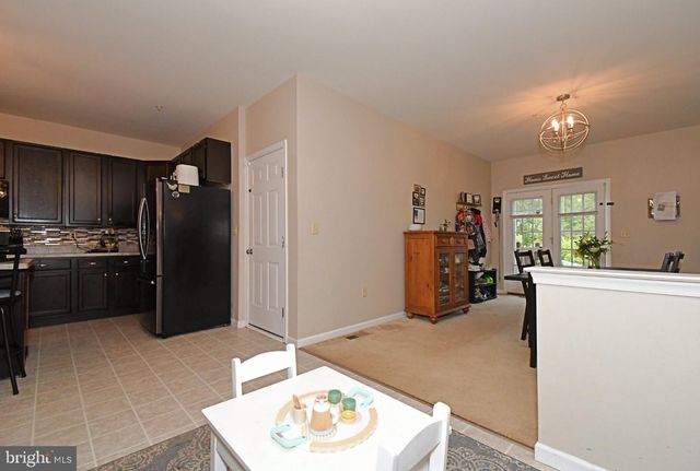 2152 DANVILLE DR, Pennsburg, PA 18073