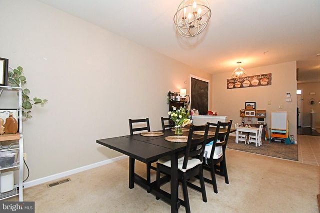 2152 DANVILLE DR, Pennsburg, PA 18073