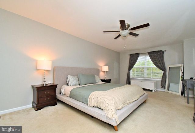 2152 DANVILLE DR, Pennsburg, PA 18073