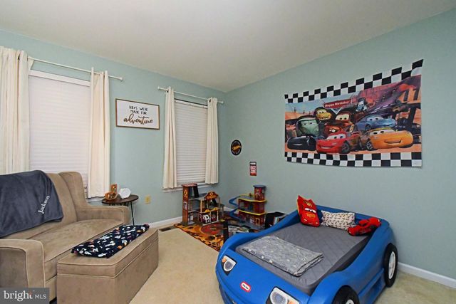 2152 DANVILLE DR, Pennsburg, PA 18073