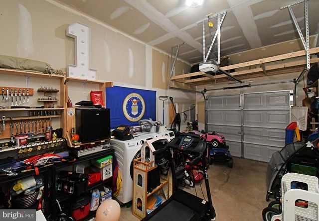 2152 DANVILLE DR, Pennsburg, PA 18073
