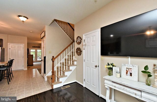 2152 DANVILLE DR, Pennsburg, PA 18073