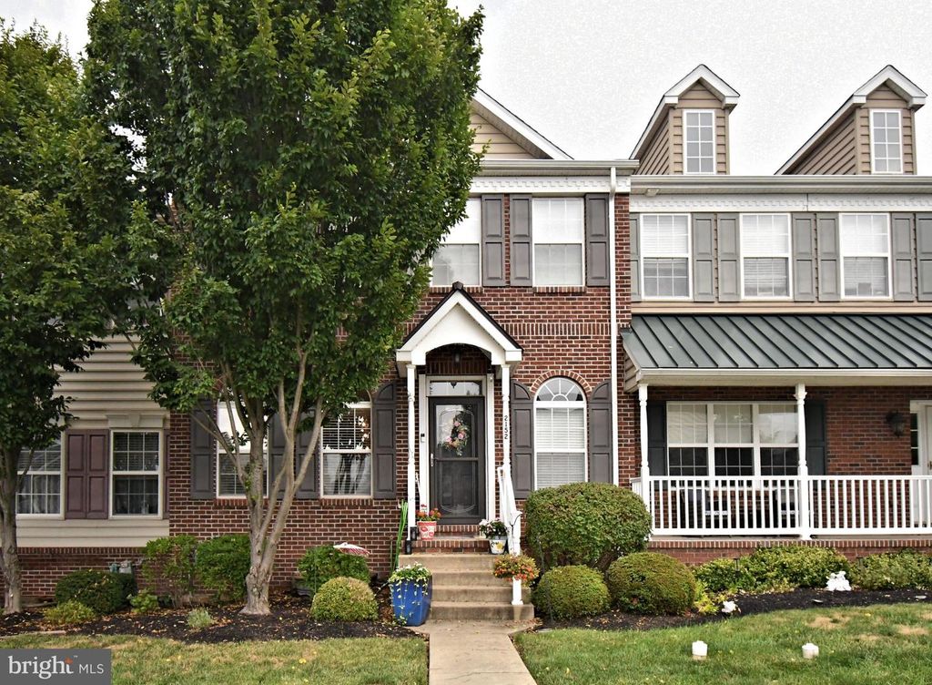 2152 DANVILLE DR, Pennsburg, PA 18073