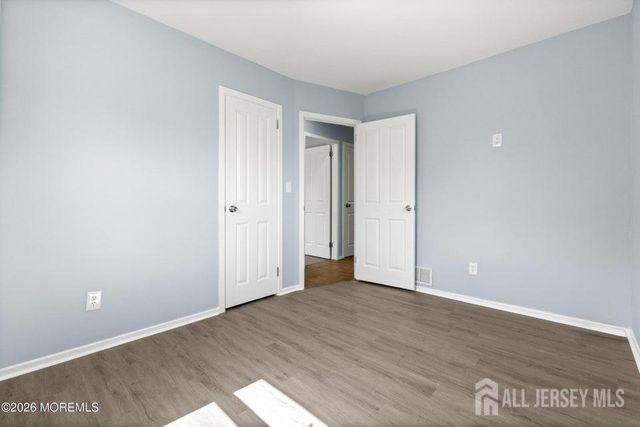 31 Stevens Road, Edison, NJ 08817