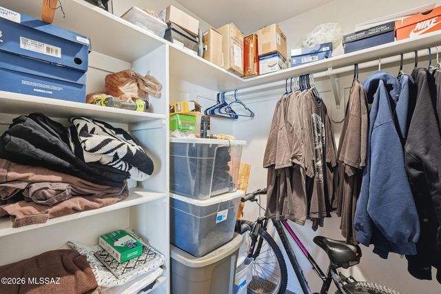 3304 W Athenee Court, Tucson, AZ 85746