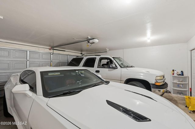 3304 W Athenee Court, Tucson, AZ 85746