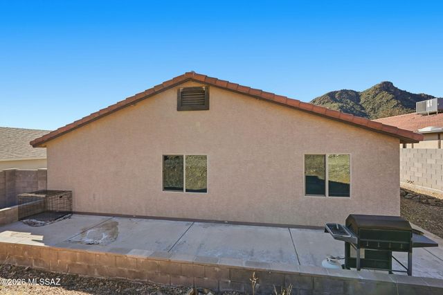 3304 W Athenee Court, Tucson, AZ 85746