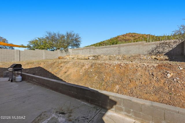 3304 W Athenee Court, Tucson, AZ 85746