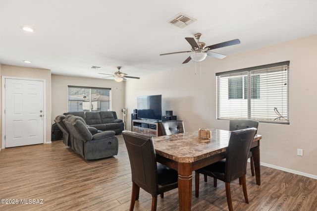 3304 W Athenee Court, Tucson, AZ 85746