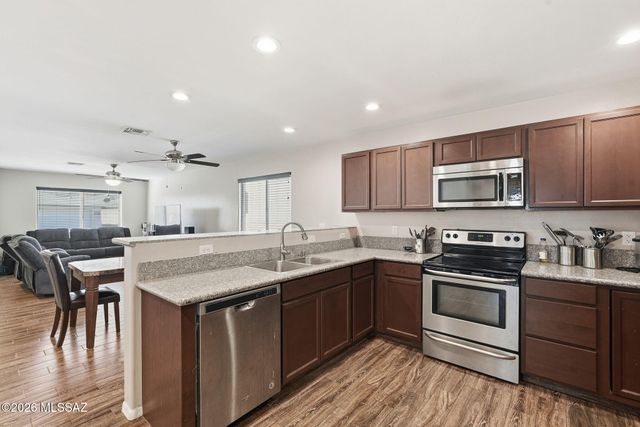 3304 W Athenee Court, Tucson, AZ 85746