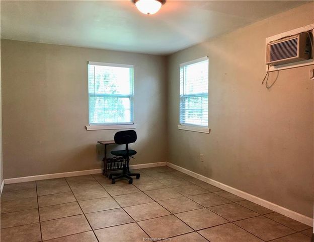 807 Vine Street, Bryan, TX 77802