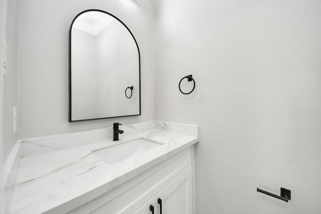 216 San Jacinto Street, La Porte, TX 77571