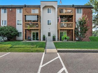 2741 Westphalia Court F, St Louis, MO 63129