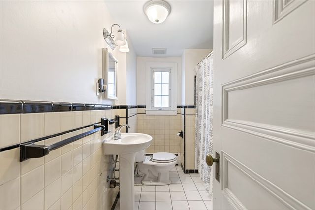 242 Wayland Avenue 2, Providence, RI 02906