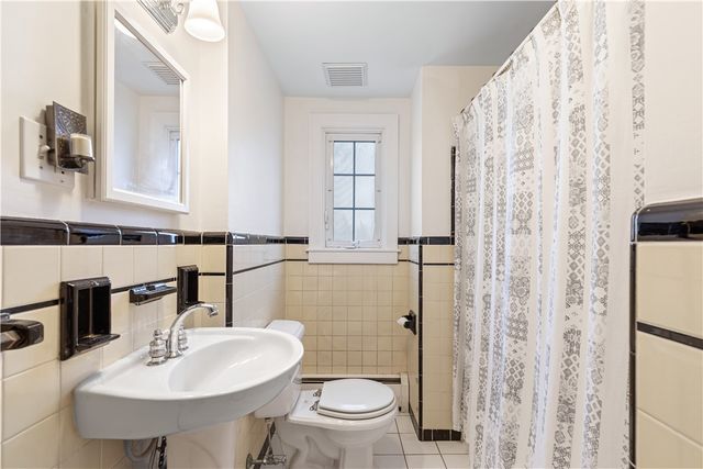 242 Wayland Avenue 2, Providence, RI 02906