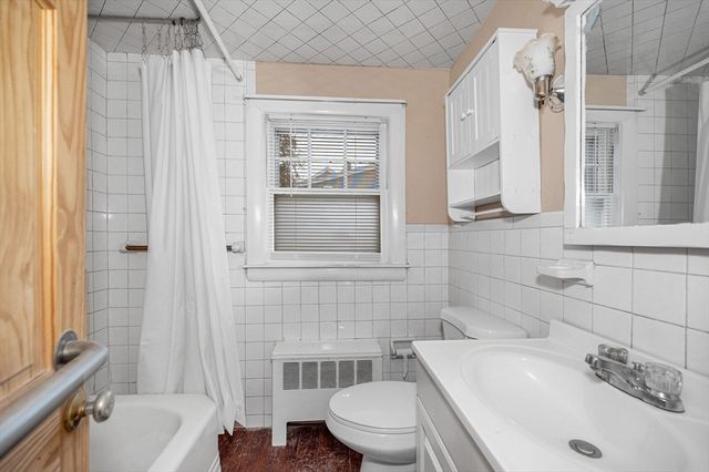 126 Groton Road, Chelmsford, MA 01863