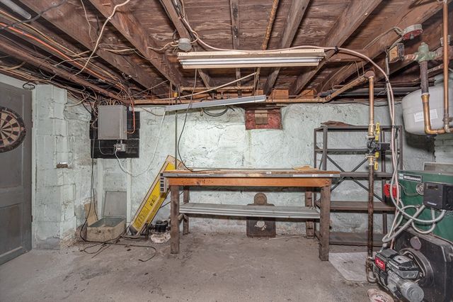 126 Groton Road, Chelmsford, MA 01863